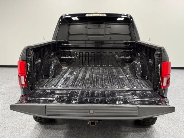 Used 2019 Black Ford King Ranch image 9