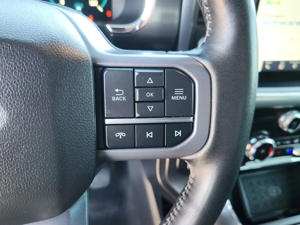Used 2023 White Ford Lariat image 24