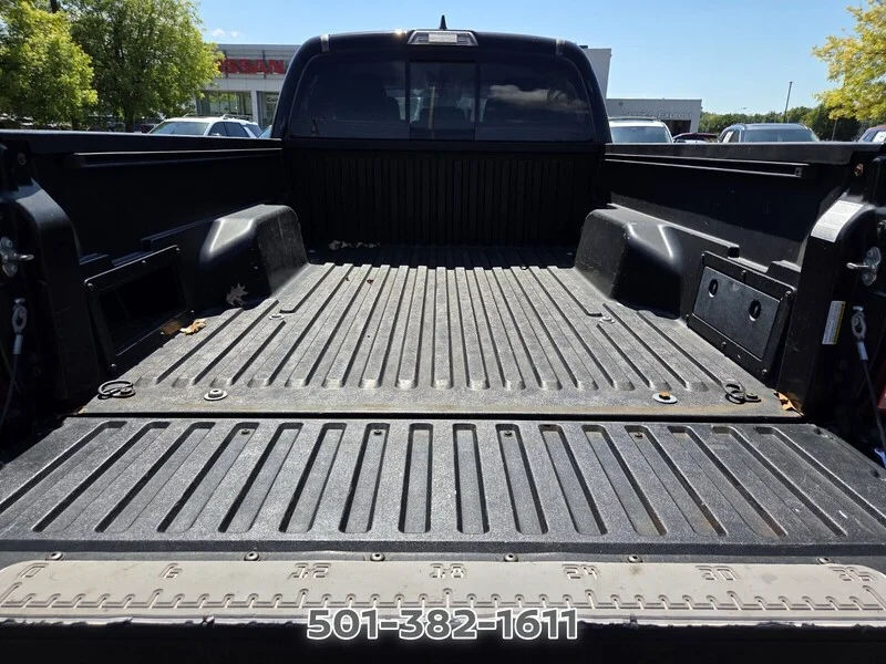 Used 2018 Midnight Black Metallic TOYOTA SR5 DOUBLE CAB 6