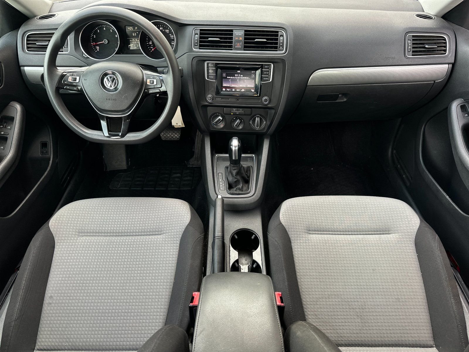 Used 2018 Pure White Volkswagen 1.4T S image 11