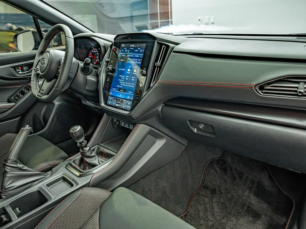 Used 2025 Crystal Black Silica Subaru Premium image 38