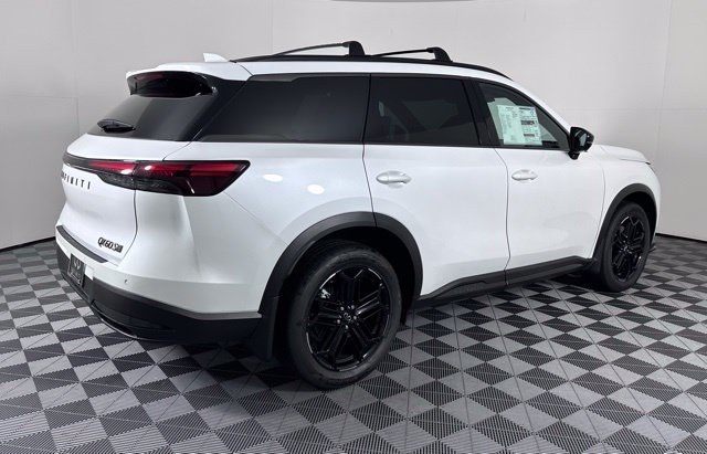 Certified Used 2026 White INFINITI SPORT image 7