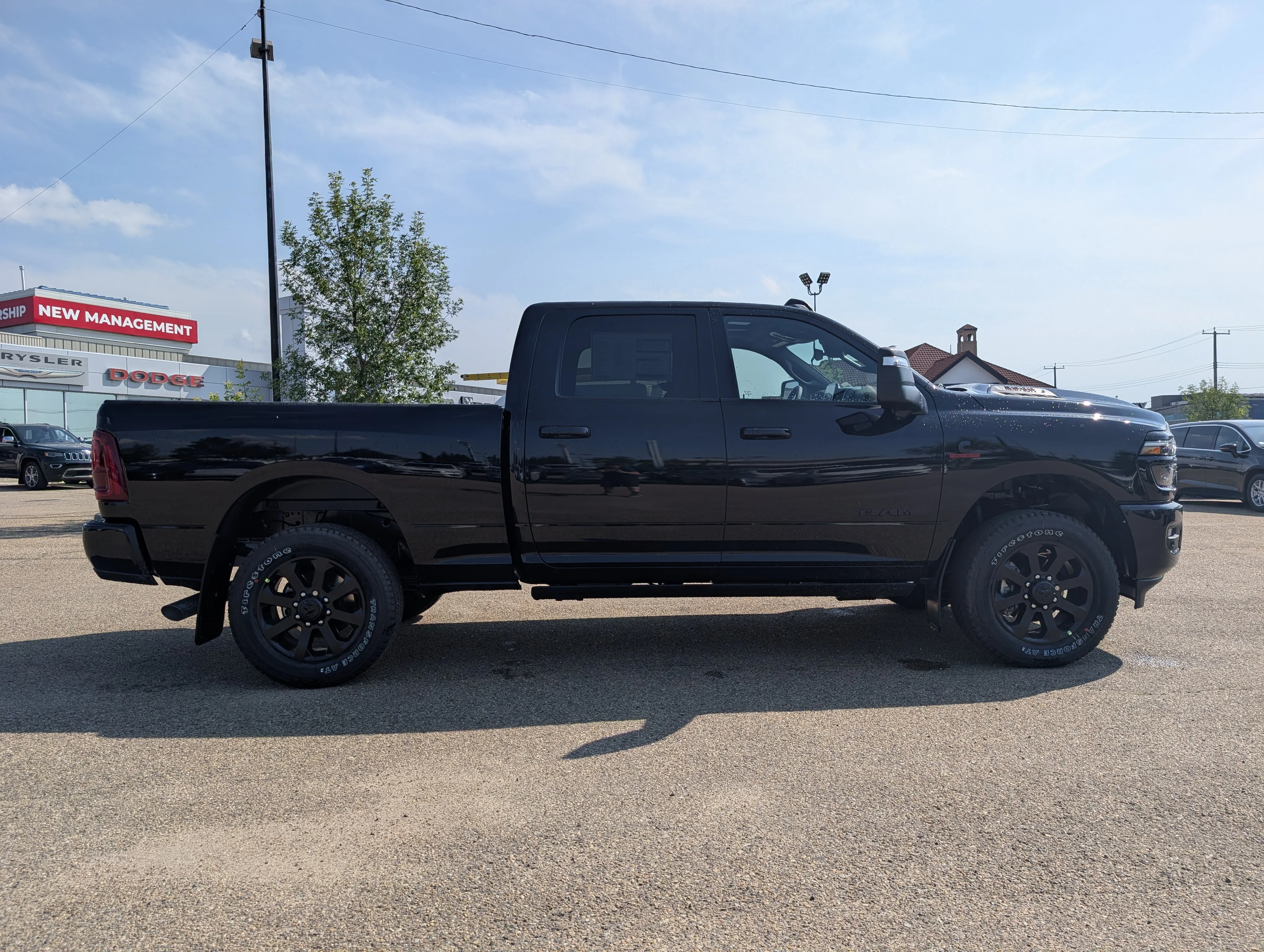 New 2026 Diamond Black Crystal Pearlcoat Ram Laramie image 8