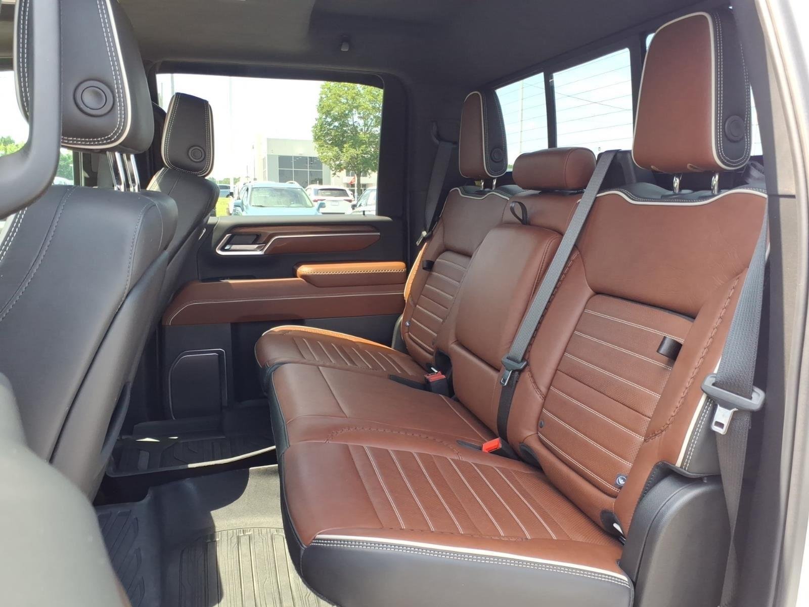 Used 2025 White Frost Tricoat GMC Denali Ultimate image 20