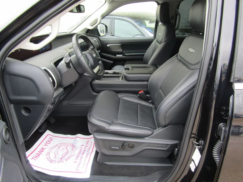 Used 2025 Black Ford Platinum image 27