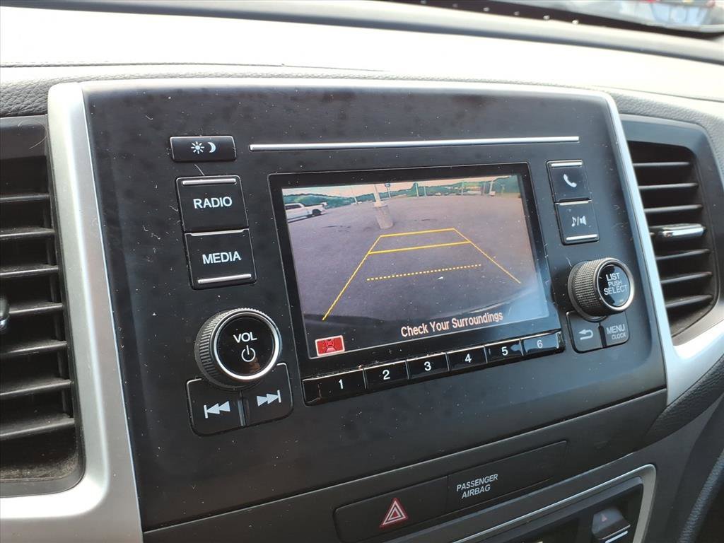 Used 2019  Honda Sport image 21