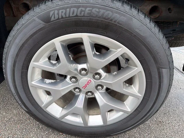 Used 2018 Dark Slate Metallic GMC SLT image 7