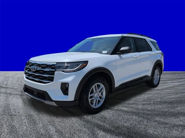 New 2026 Star White Metallic Tri-Coat Ford Active image 8