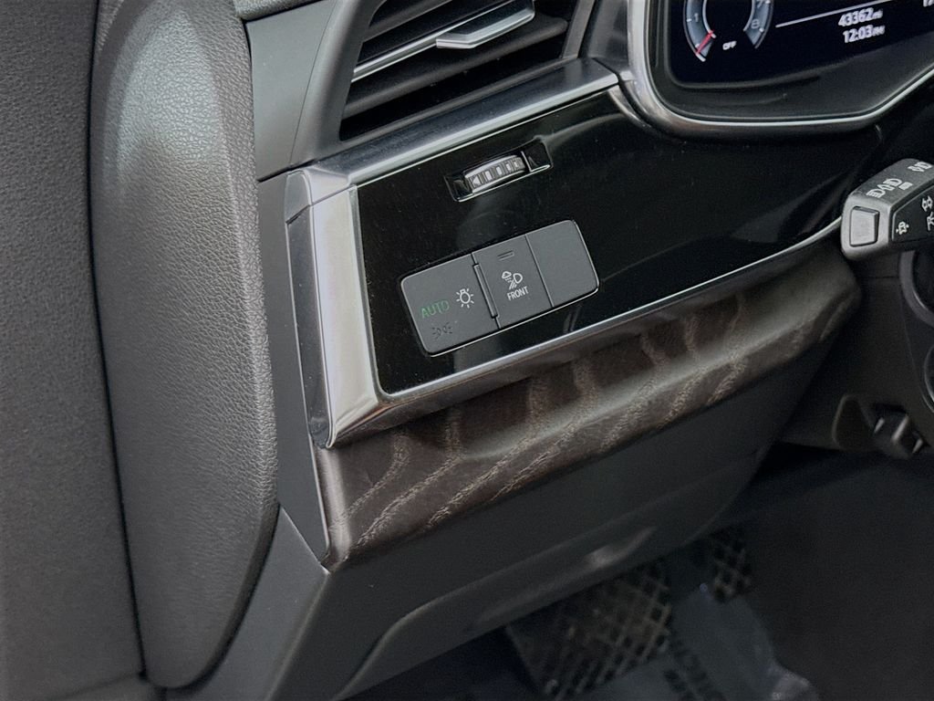 Used 2022 Silver Audi 55 Premium Plus image 10