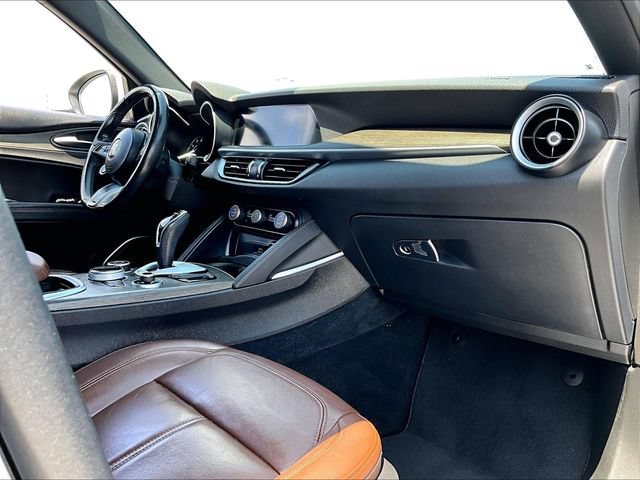 Used 2022 Moonlight Gray Me Alfa Romeo Ti image 14