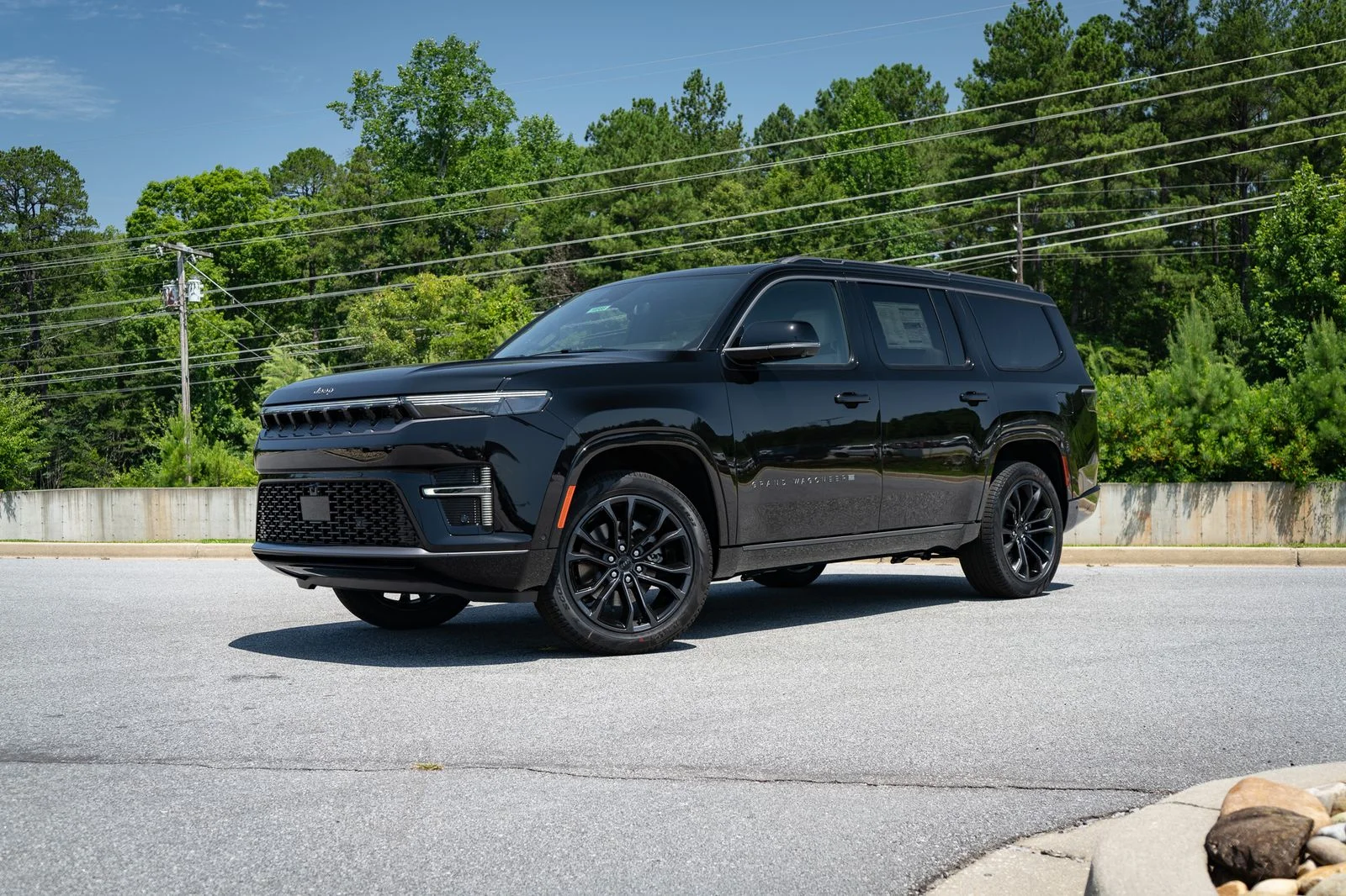 New 2026 High Gloss Black Exterior Paint Jeep Summit Obsidian image 3