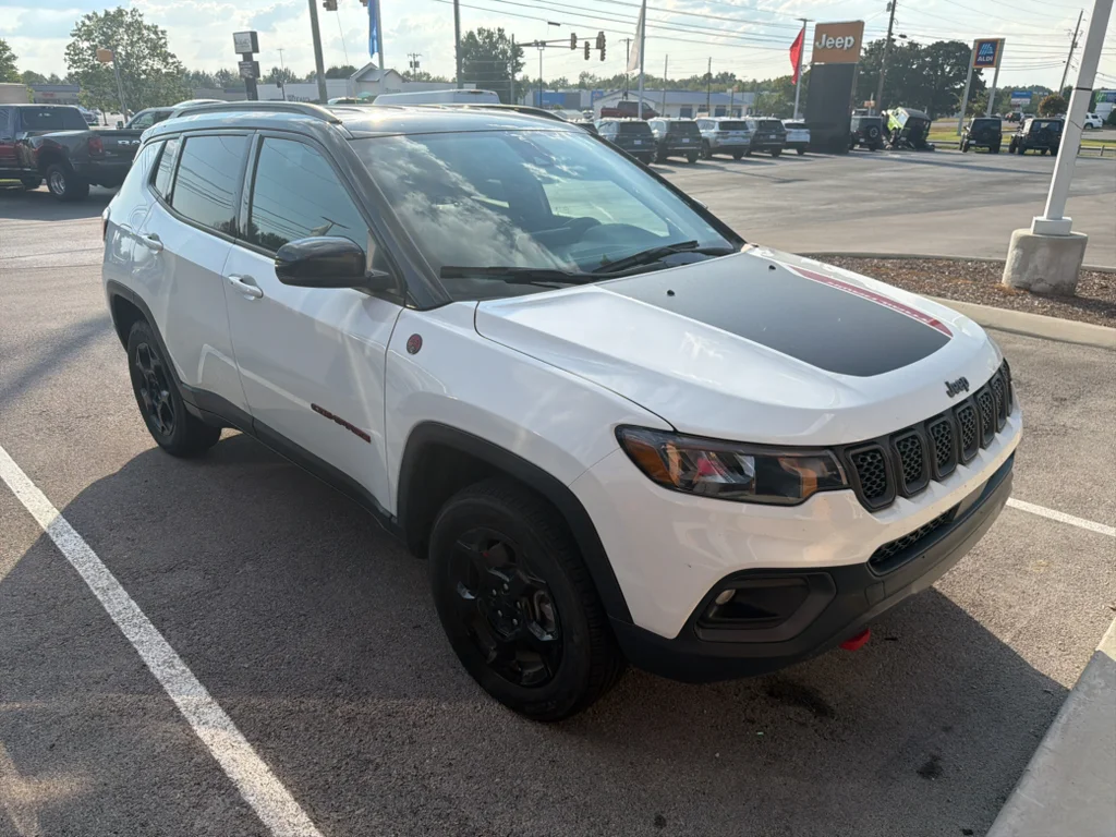 Used 2024 Bright White Clearcoat Jeep Trailhawk image 4