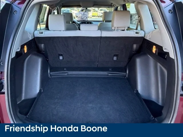 Used 2019 Red Honda LX image 32