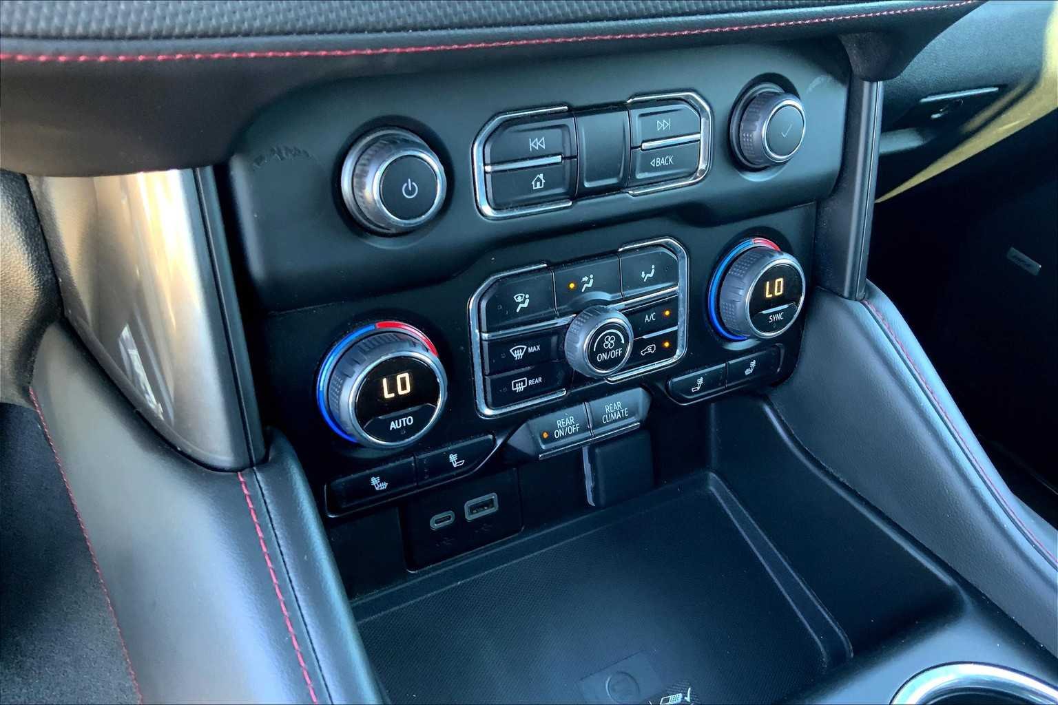 Used 2024 Summit White Chevrolet RST image 33