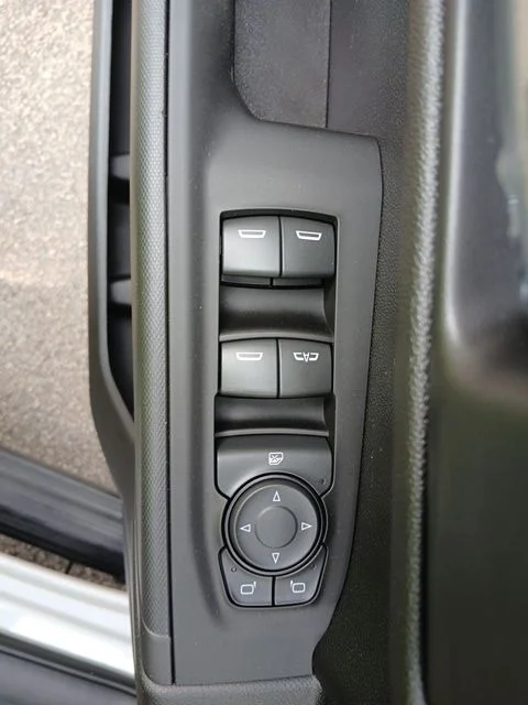 Used 2025 White Chevrolet Custom image 50