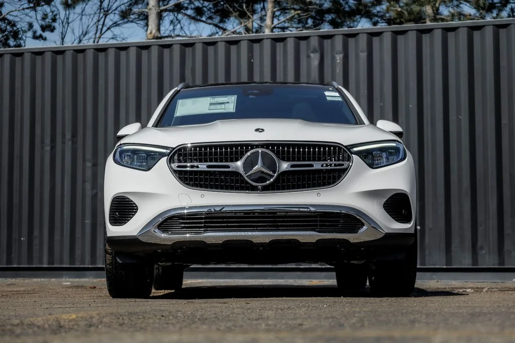 New 2026 Polar White Mercedes-Benz GLC 300 image 5