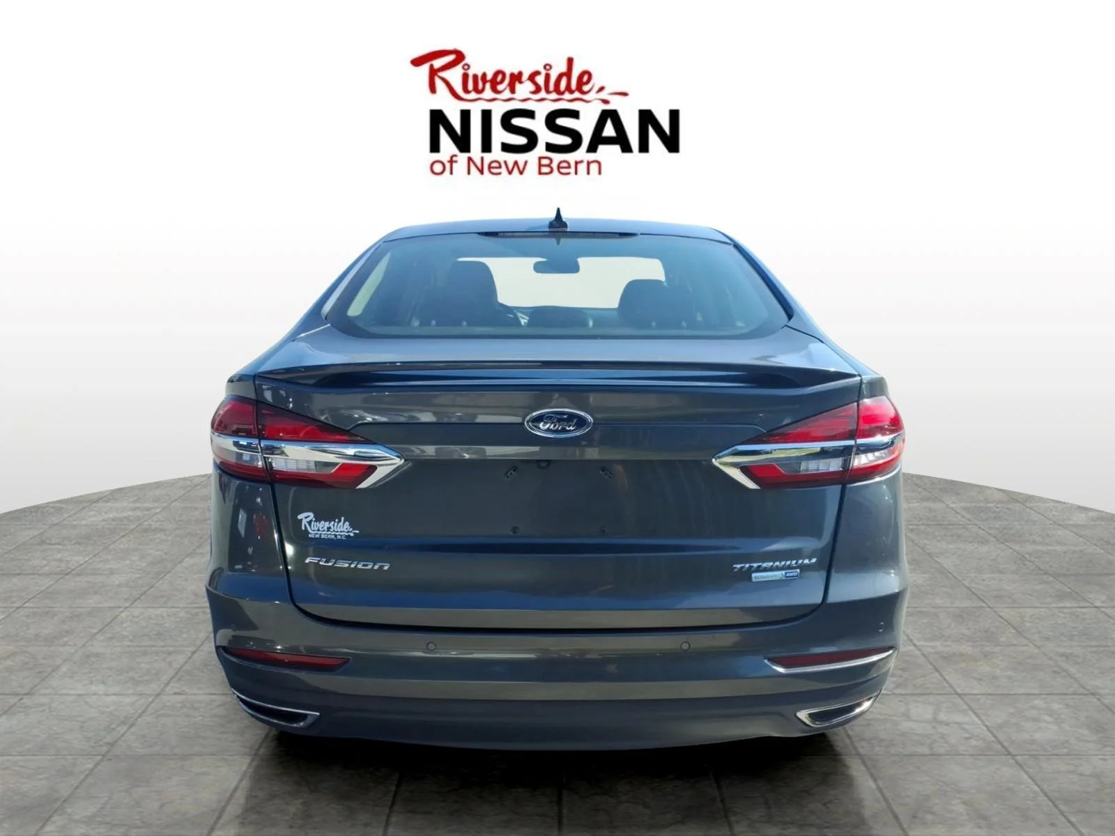 Used 2019 Gray Ford Titanium image 3