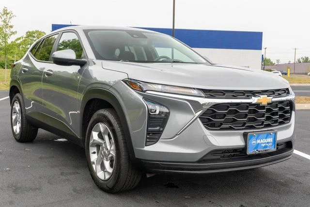 Used 2024 Gray Chevrolet LS image 4