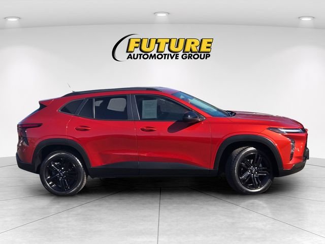 Used 2024 Red Chevrolet ACTIV image 3