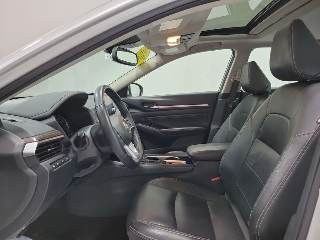Used 2020 Silver Nissan 2.5 SL image 27