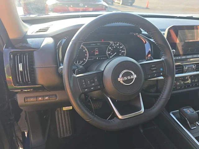 Used 2025 Blue Nissan SV image 5