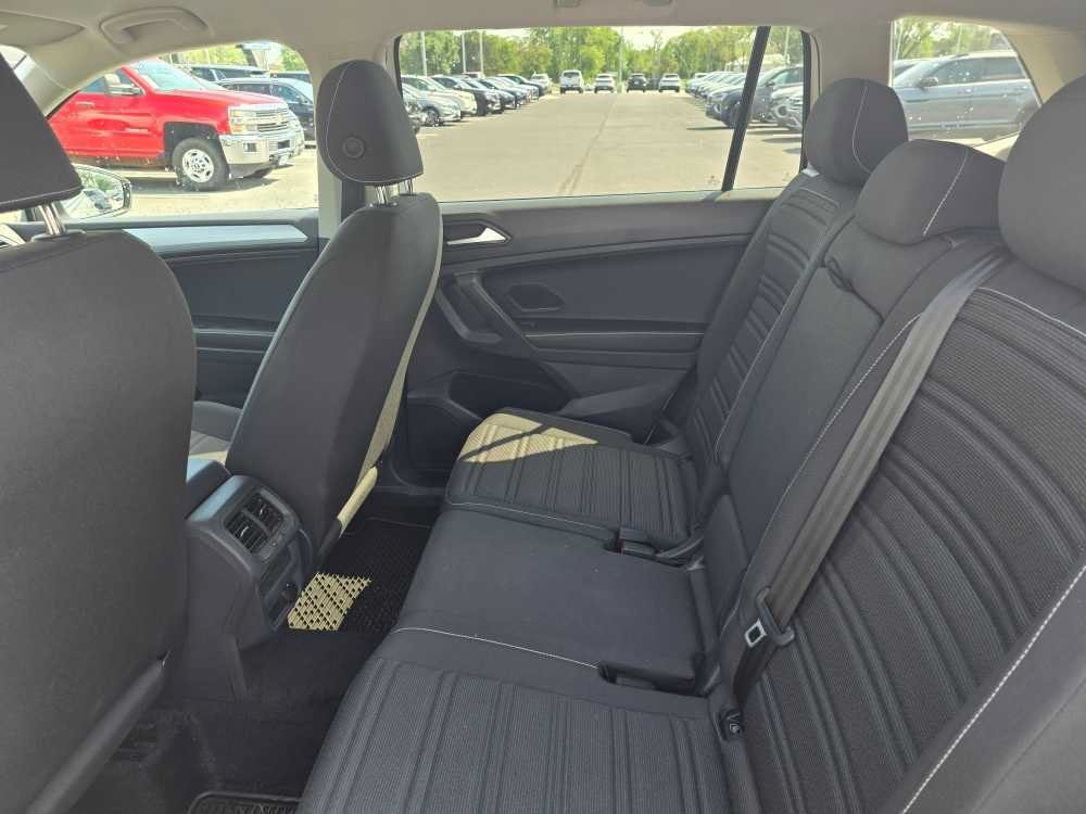 Used 2022 White Volkswagen S image 4