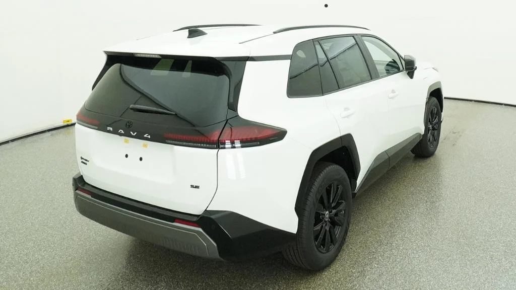 New 2026 Ice Cap Toyota SE image 5