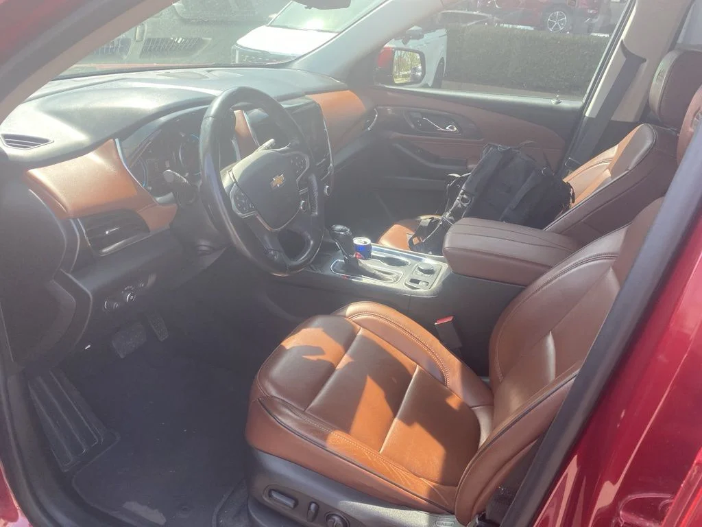 Used 2018 Red Chevrolet High Country image 3