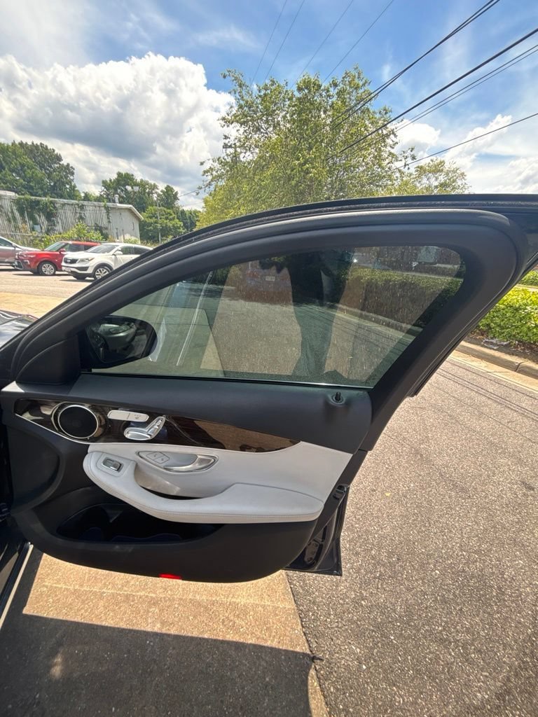 Used 2017  Mercedes-Benz C 300 image 22