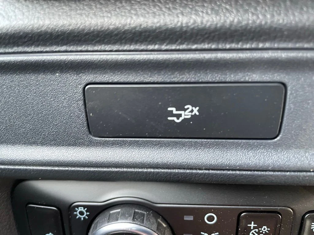 New 2026 STAR WHITE Ford Lariat image 24