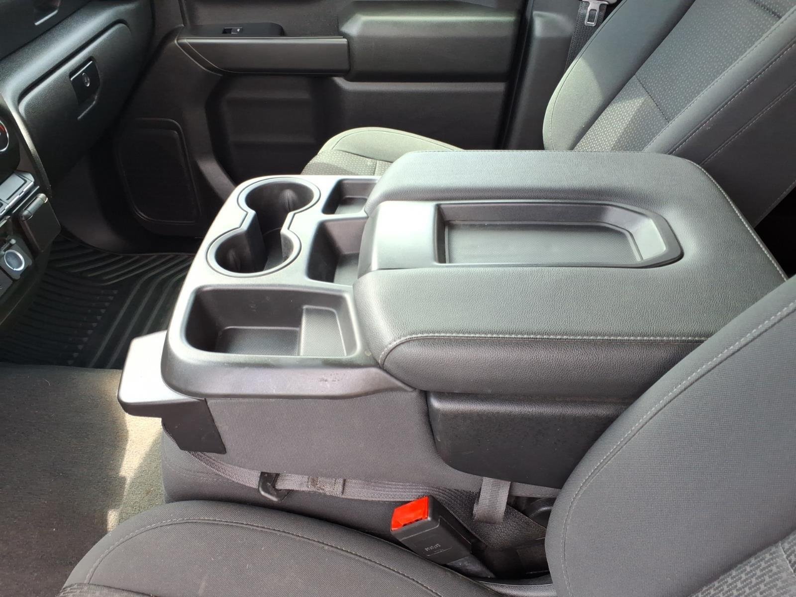 Used 2021 Silver Ice Metallic Chevrolet Custom image 22