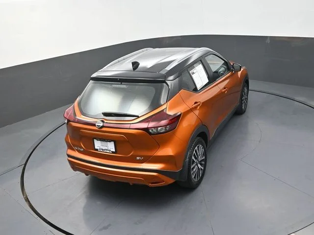 Used 2022 Orange Nissan SV image 17