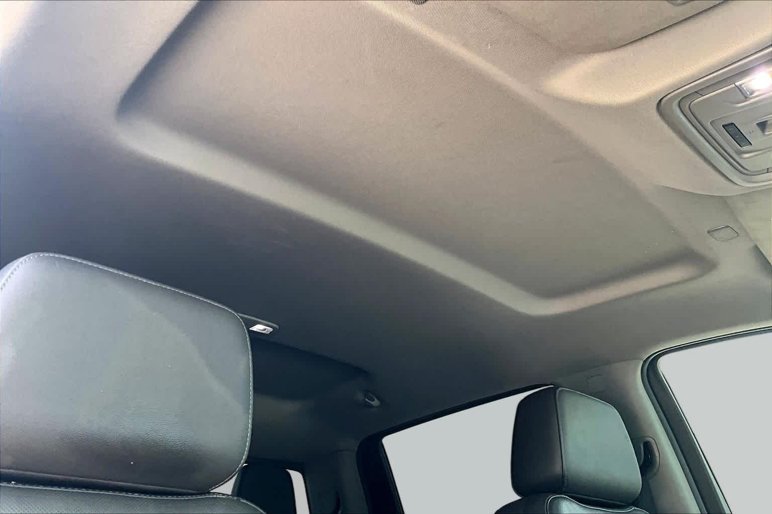 Used 2019 Summit White GMC SLT image 14