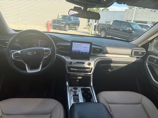 Used 2023 Gray Ford XLT image 13