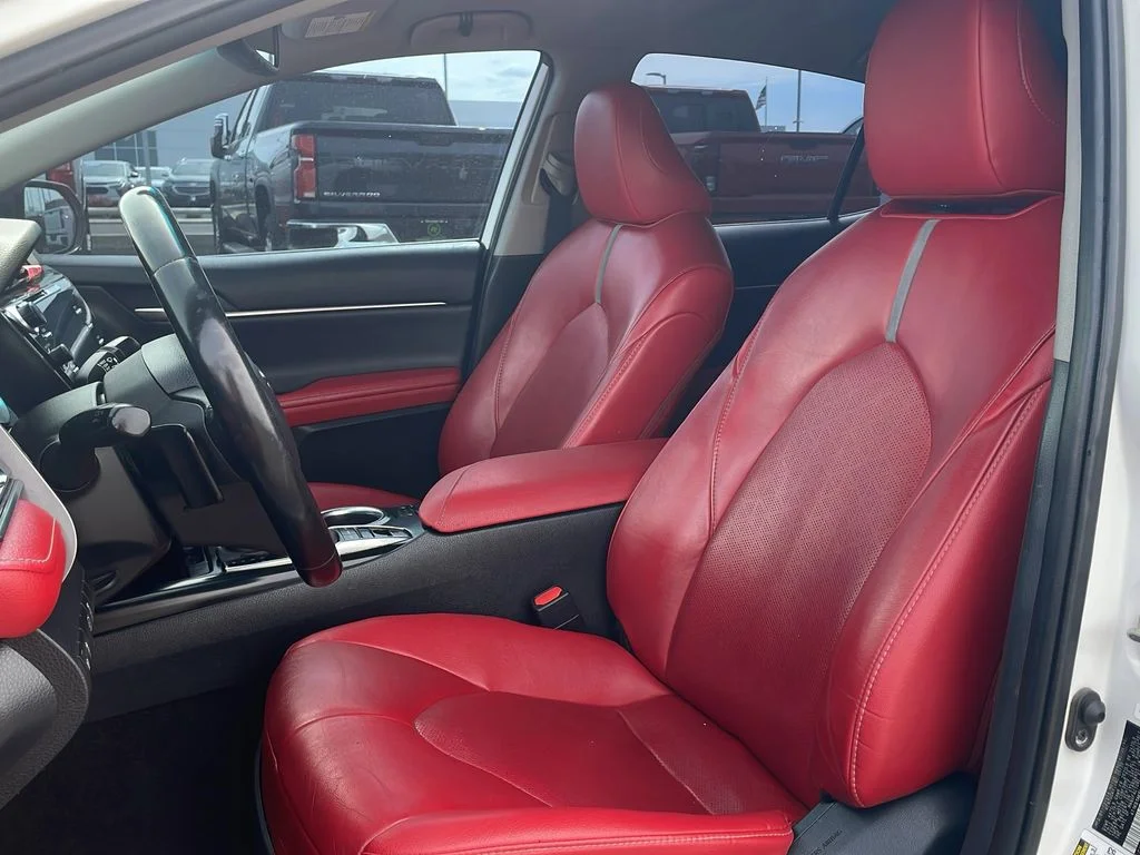 2020 Toyota Camry XSE - Photo 12