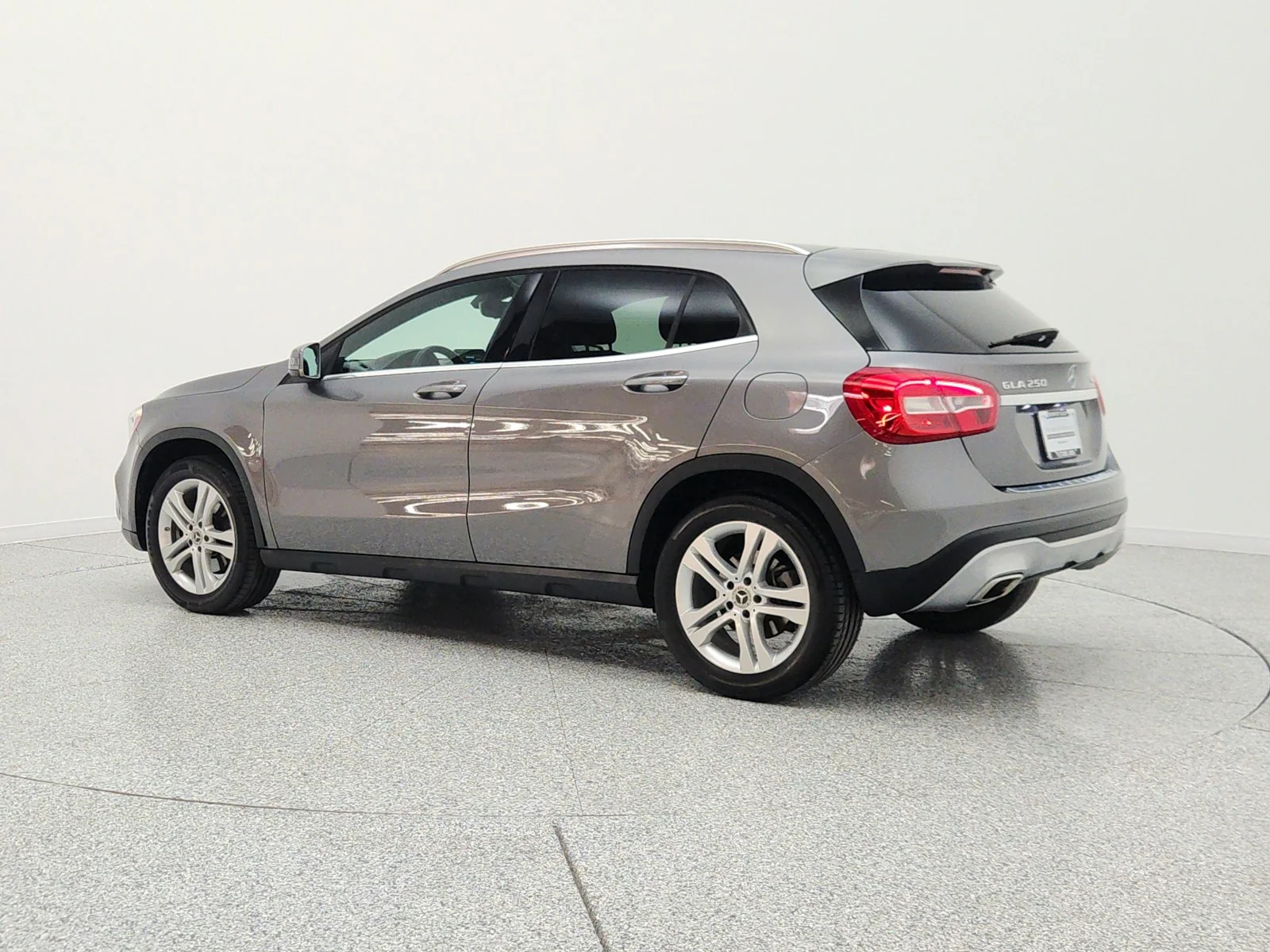Used 2019 Mountain Grey Metallic Mercedes-Benz GLA 250 4MATIC® SUV image 8