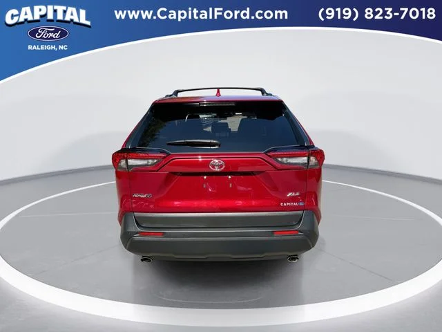 Used 2025 Red Toyota XLE Premium image 7