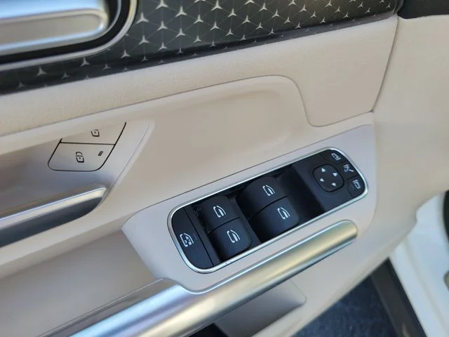 Used 2025 White Mercedes-Benz GLA 250 image 16
