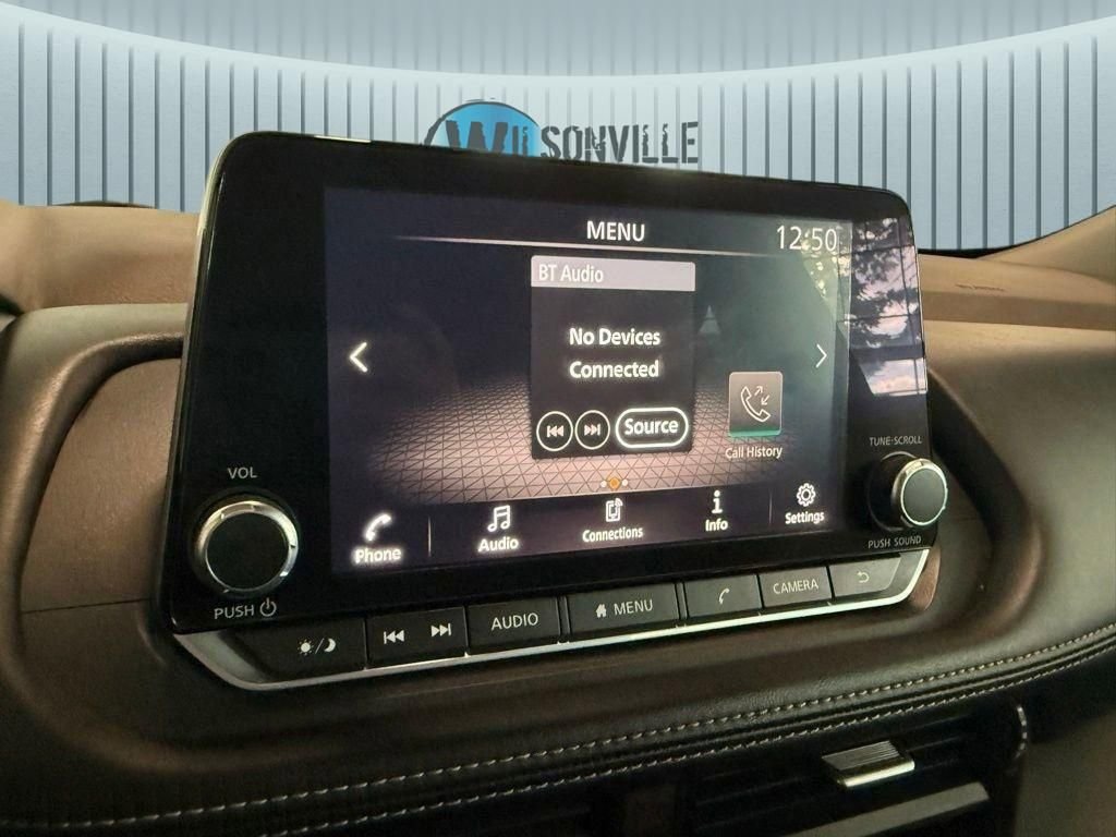 Used 2022 White Nissan S image 2