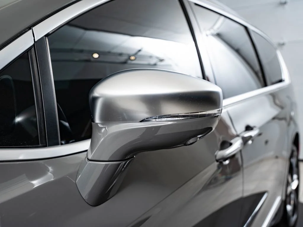 Used 2024 Ceramic Gray Clearcoat Chrysler Pinnacle image 17