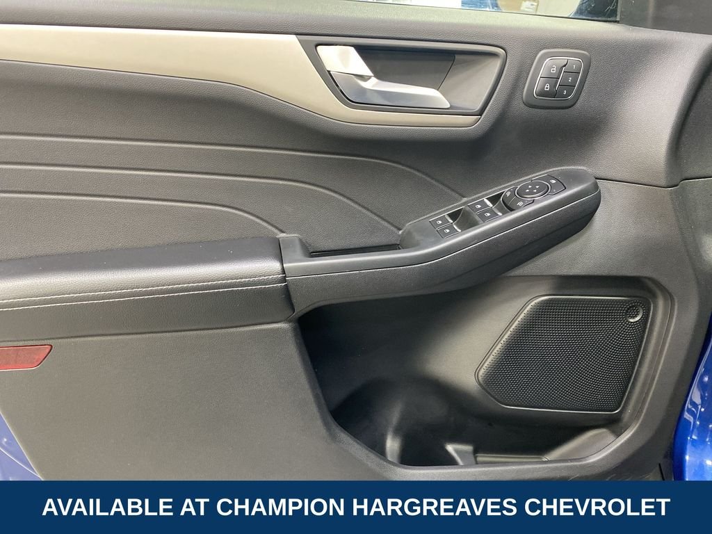 Used 2022 Blue Metallic Ford SEL image 30