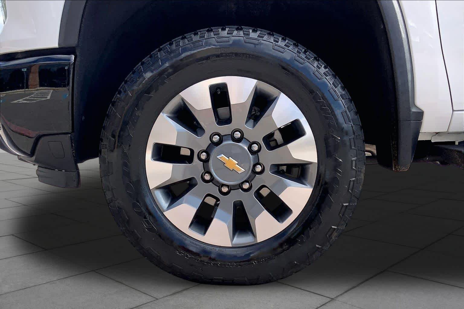 Used 2024 Summit White Chevrolet Custom image 10