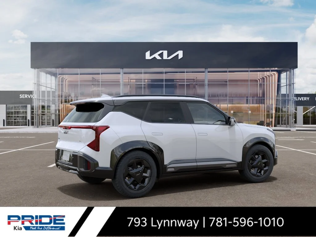 New 2027 Snow White Pearl Kia X-Line S image 7