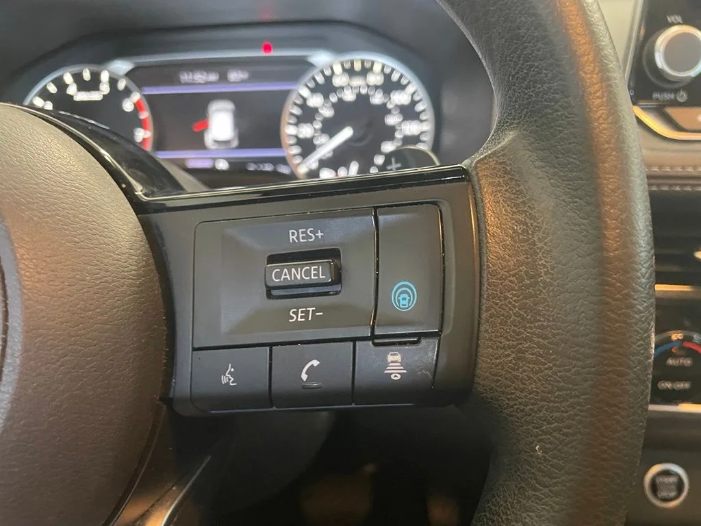 Used 2022 Gray Nissan SV image 14