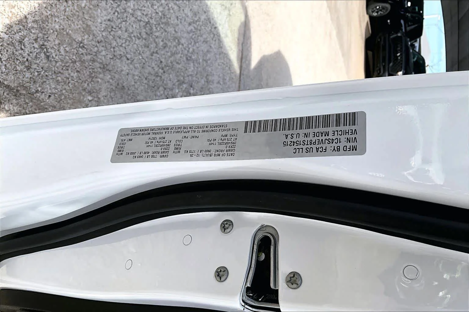 New 2026 Bright White Clear-Coat Exterior Paint Jeep Summit Obsidian image 20