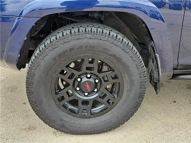 Used 2018 Nautical Blue Metallic Toyota TRD Off Road Premium 4x4 image 7