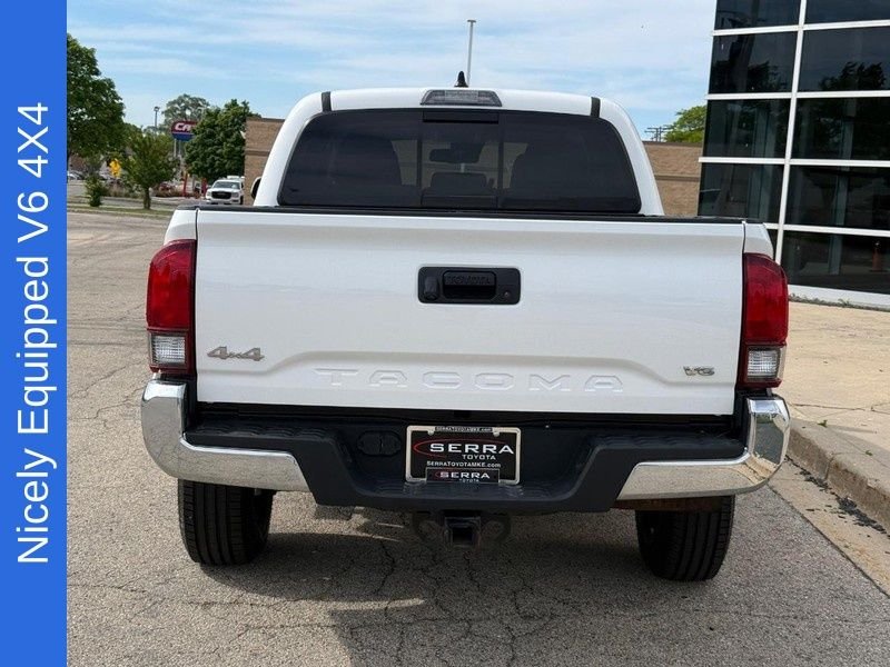 Used 2022 White Toyota SR5 image 4