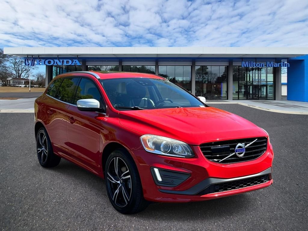2017 Volvo XC60 T6 R-Design