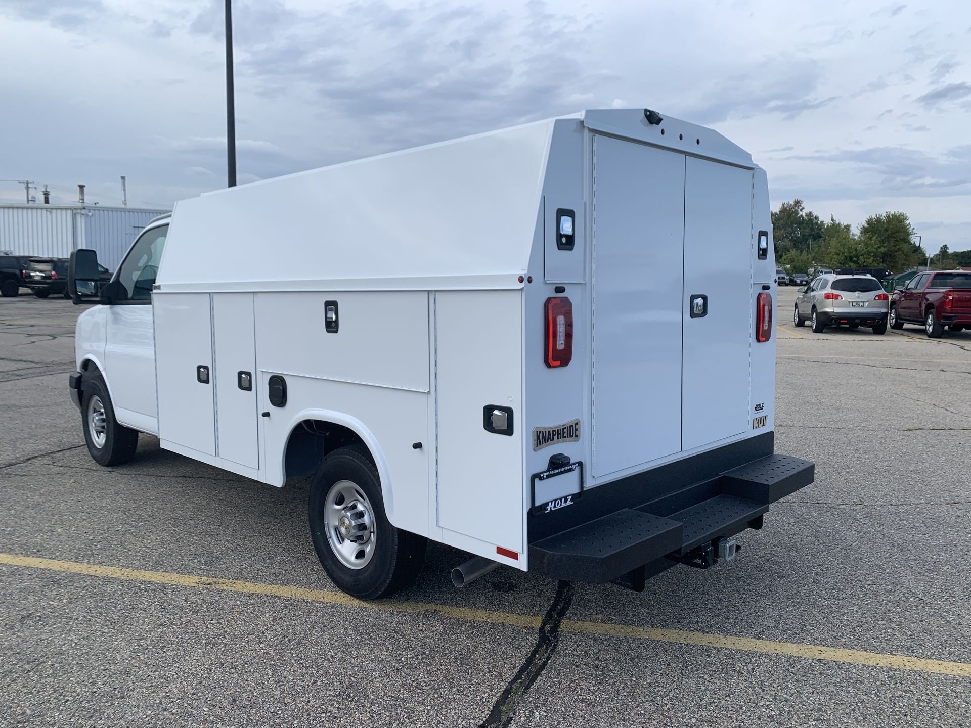 New 2025 Summit White GMC 1WT image 36