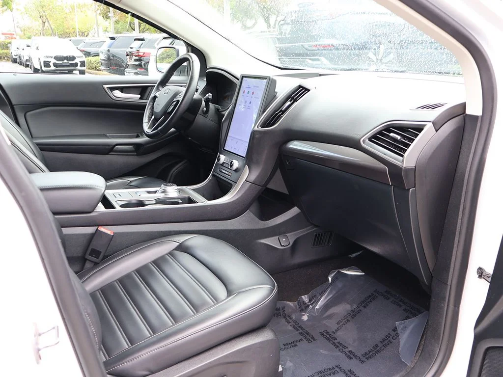 Used 2024 White Ford SEL image 26